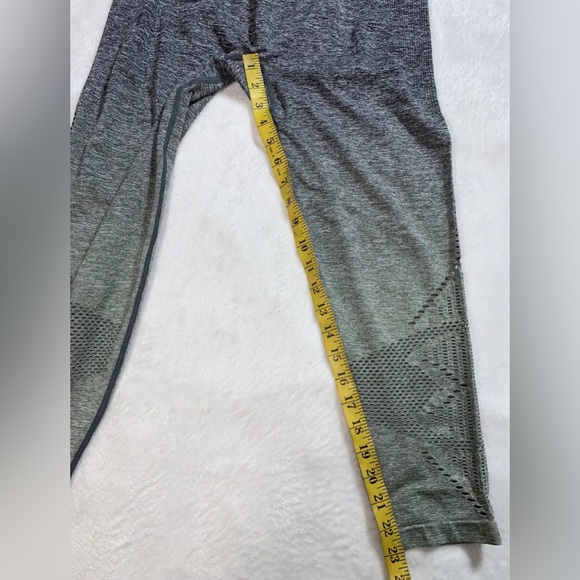 PINK VS VICTORIA’S SECRET Cool and Comfy Grey Dip Dye Ombré Seamless Leggings L - Picture 10 of 11